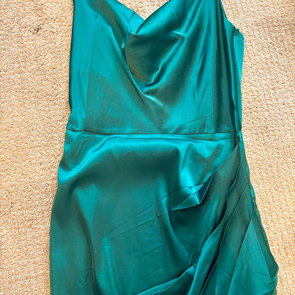 CRASHING PROM Emerald Green Midi Dress with Ruching at breast and slit Sm NWOT - Picture 9 of 12